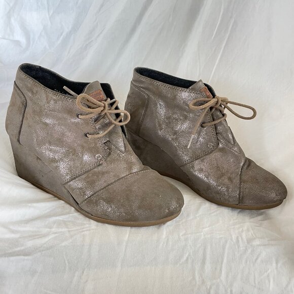 TOMS Metallic Lace Up Desert Booties - Wedge Heel - Size 10 Wide - Picture 6 of 13